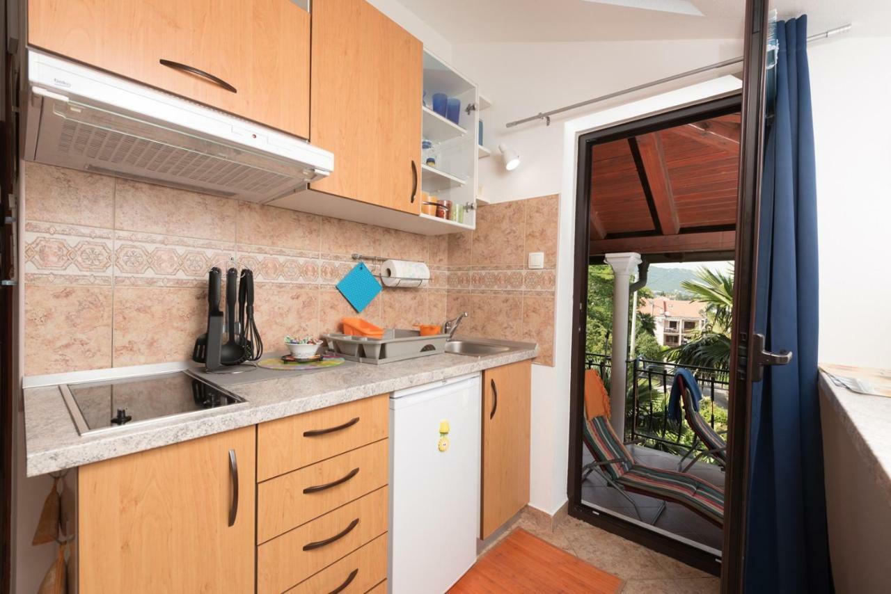 Apartments Villa Zara ลอฟราน ภายนอก รูปภาพ